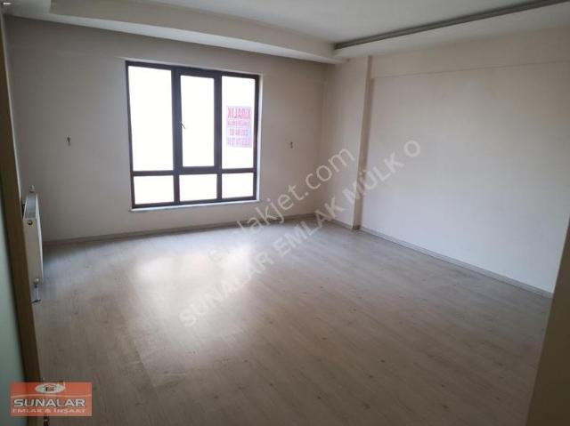 Yakut Mahallesi'nde Kiralık 3+1 Daire