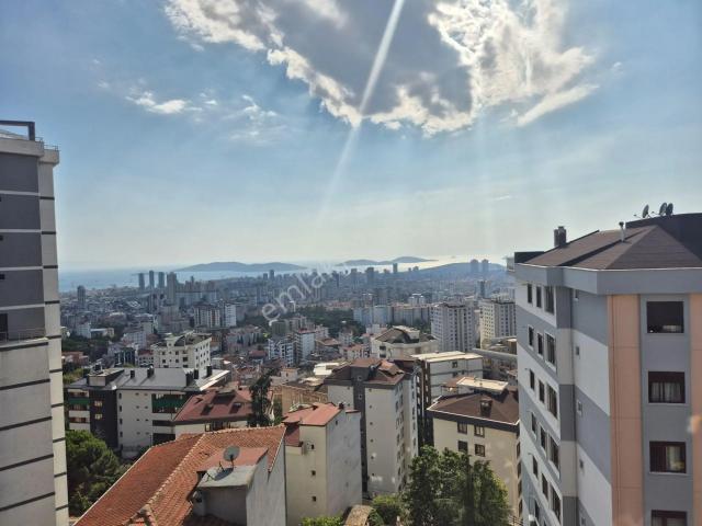 Yakacık Deniz Ve Şehir Manzaralı 3+1 Satılık Daire