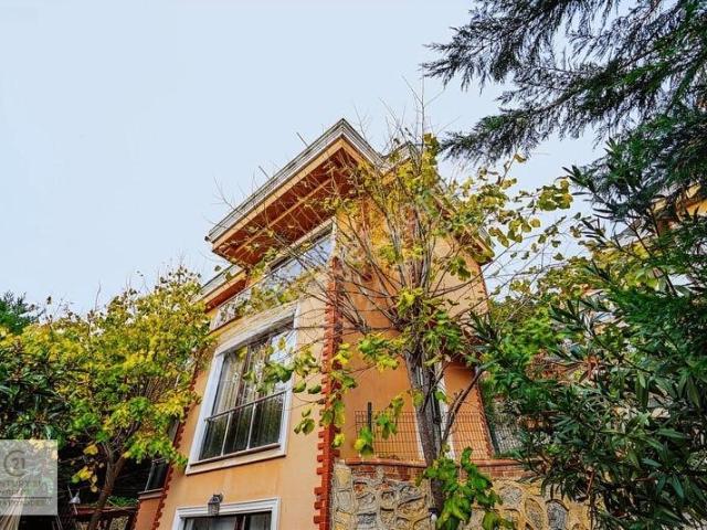 Yakacık'ta Butik Site İçerisinde 5+2 Muhteşem Satılık Villa