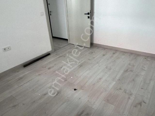 Yakacık'ta Kiralık Yerden Isıtmalı 2+1