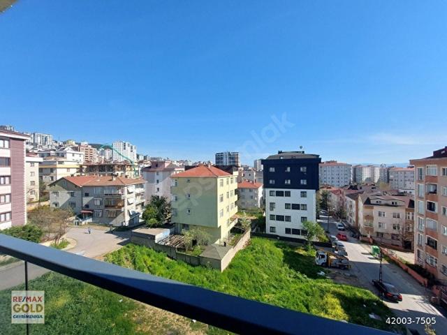 YAKACIK YENİ MAHALLE' DE 3+1 KİRALIK SIFIR DAİRE