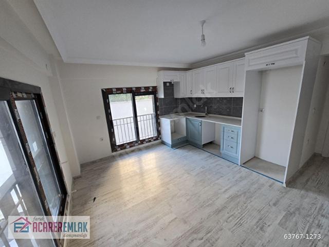 YAKAMOZ DA DENİZE VE SOSYAL TESİSLERE YAKIN 2+1 DAİRE