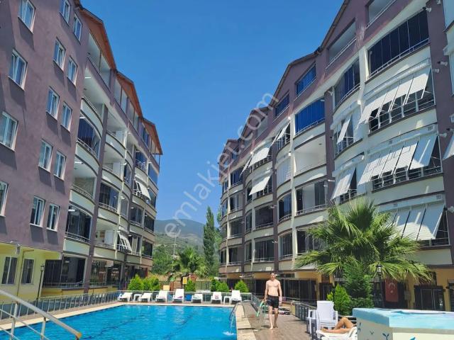Kumla'da Havuz Manzaralı Satılık 4+1 Çatı Dubleks
