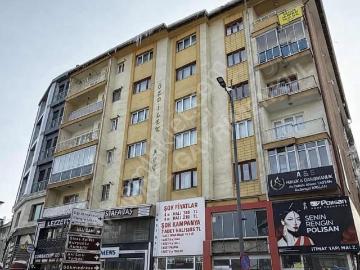 Yakamoz Gayrimenkulden Merkezi Konumda Satılık 3+1 Daire