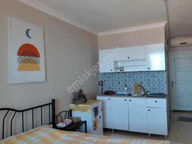 Yalı Gayrmenkulden Cadde Üzerinde Tüm Faturalar Dahil 1+0 Stüdyo