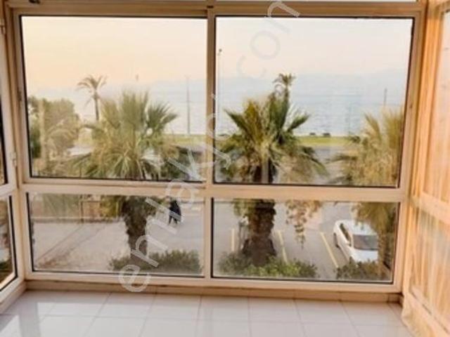 Yalı'da Müthiş Deniz Manzaralı 3+1 Satılık