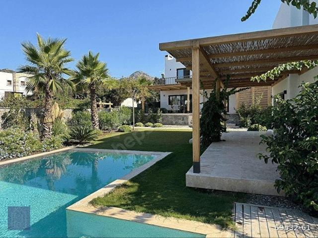 Yalıkavak'ta Denize Yakın Sadece 3 Villalık Lüks Proje