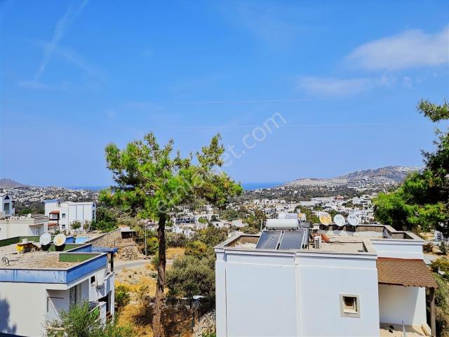Yalıkavak'ta Eşyalı Kiralık Bahçeli Deniz Manzaralı Daire