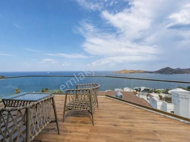 Yalıkavak'ta Full Deniz Manzaralı 4+2 Satılık Müstakil Villa