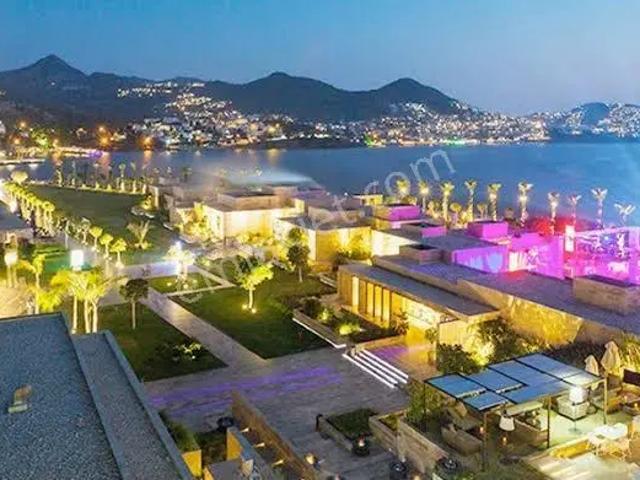 Yalıkavakta Marinaya Yürüme Mesafesinde Kiralık Üst Kat Daire