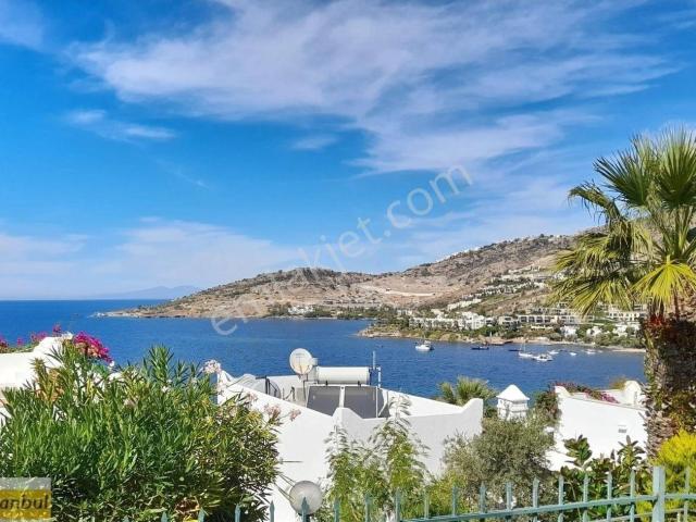Yalıkavak Cennetköy Sitesinde Denize Sıfır Kiralık Villa