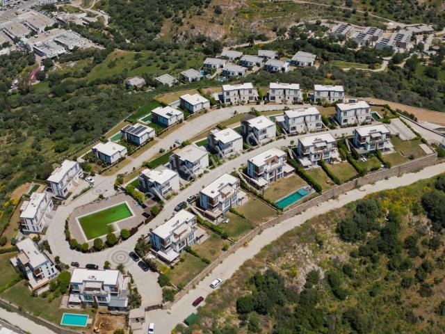 Yalıkavak Gökçebel Havuzlu Site İçinde Satılık Bahçe Dubleksi