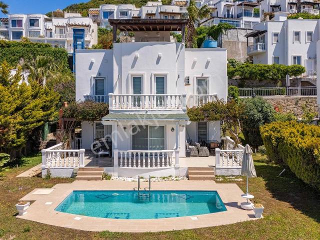 Yalıkavak Gerişte, Özel Havuzlu Deniz Manzaralı 3+1 Villa