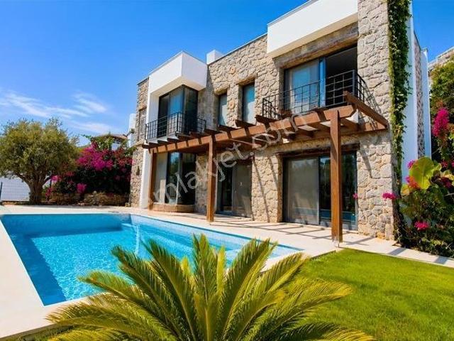 Yalıkavak Geriş Altında Kapanmaz Deniz Manzaralı Taş Villa