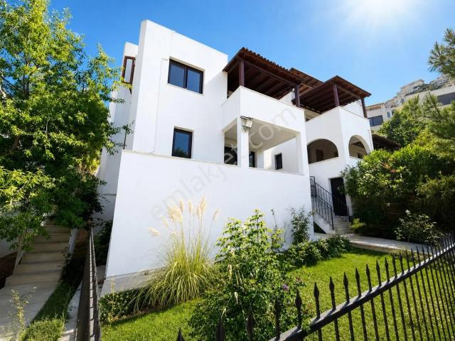 Yalıkavak Geriş Oraz Sitesinde Denize Yakın 4+1 Villa