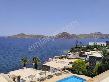 Yalıkavak Denize Sıfır Sitede Kiralık Bahçeli 2+1