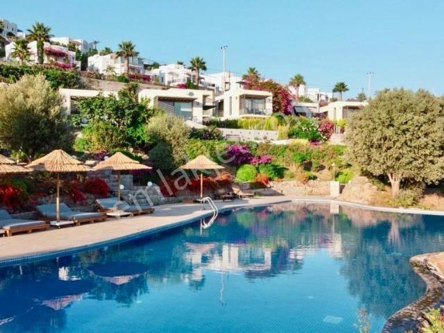Yalıkavak Ödüllü Sitede Deniz Manzaralı Kiralık