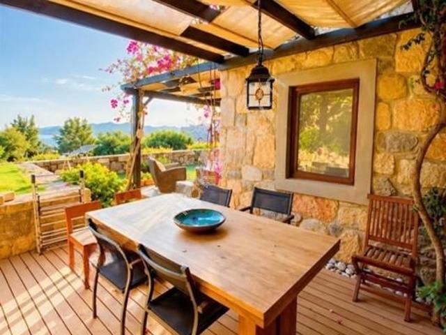 Yalıkavak Marina'ya Yakın, Havuzlu Bahçe Dubleksi Kiralık