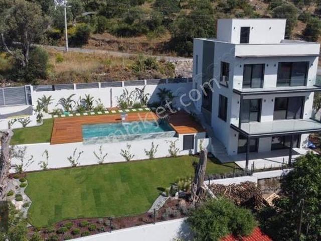 Yalıkavak Tam Müstakil Havuzlu Manzaralı Villa