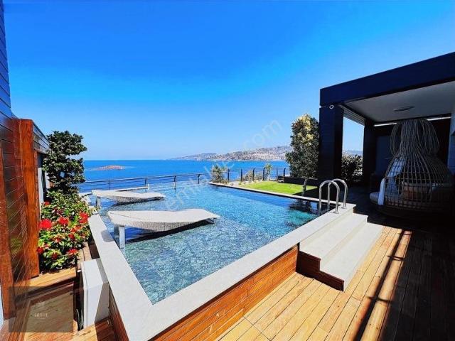 Yalıkavak Tilkiçik'te Denize Sıfır Kiralık Ultra Lüks Villa