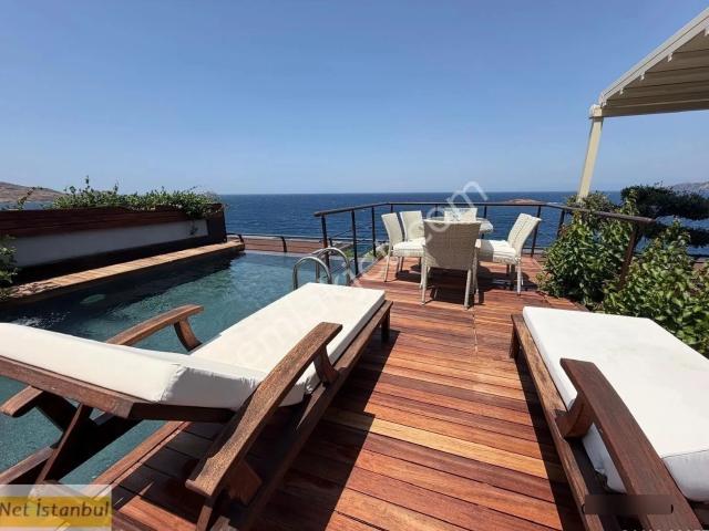 Yalıkavak Tilkicik Koyu Özel Havuzlu Denize Sıfır Satılık Villa