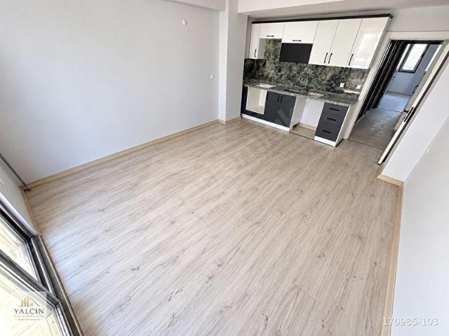 YALÇIN'DANKADIKÖY'DE 2+1 90 M A.MUTFAK FIRSAT FİYATI
