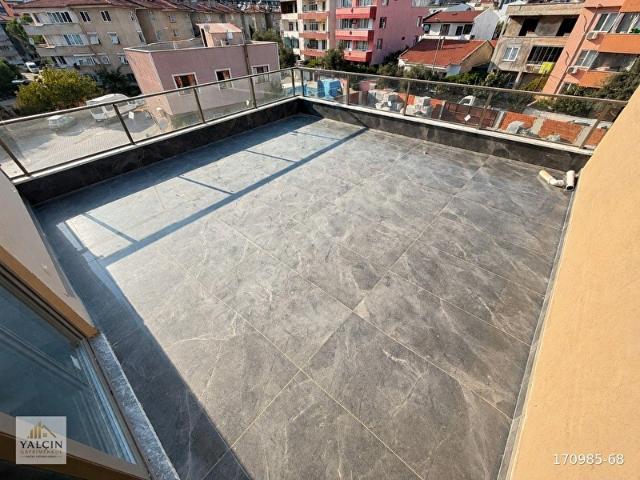 YALÇIN'DANKADIKÖYDE AVM ARKASI ÖNÜ AÇIK TERASLI SIFIR 2+1