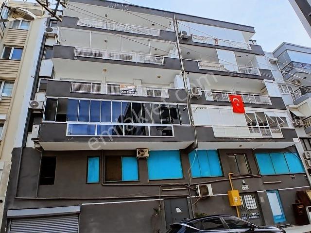Yalı Mahallesi 3+1 120 M² Asansörlü + Kapalı Otoparklı Geniş