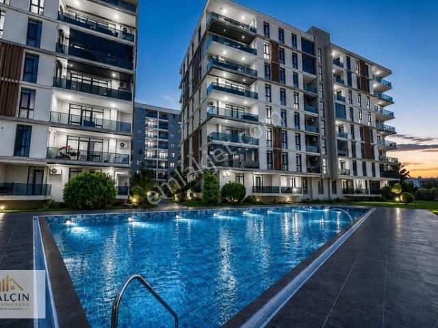 ꔪyalçın'dan▄kadıköyde Havuzlu Sitede Ayrı Mutfak Ebev. Ban. 2+1