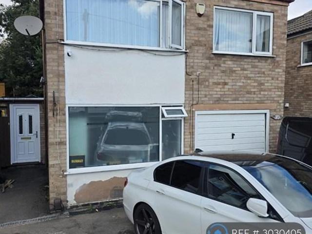 Yalding Gardens, Nottingham, NG8 3 bed detached house to rent £1,750 pcm £404 pw