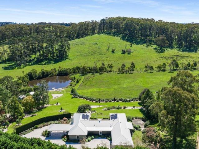 Yallanbee A Refined Country Estate With Real Working Farm Capability