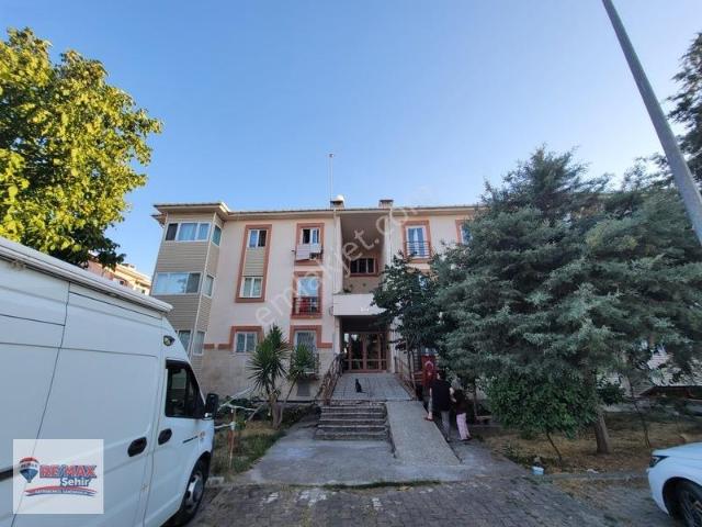 Yalova Adnan Menderes Mahallesi Toki Konutlarında Kiralık Daire