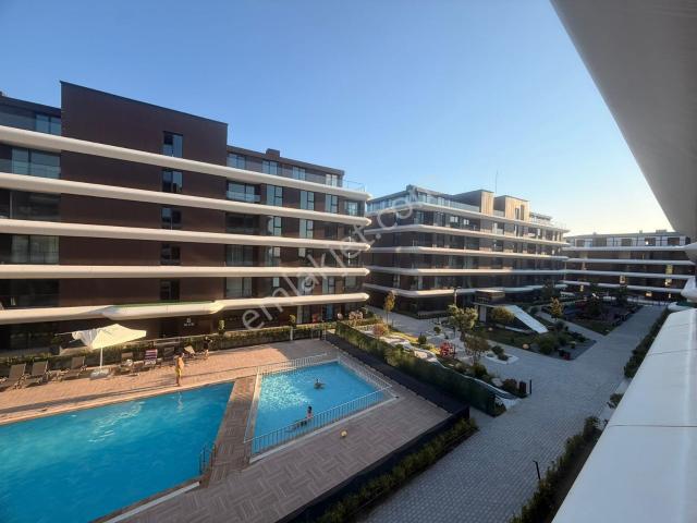 Yalova Elegantparkta Şerefiyeli Kiralık 1+1 Bahçe Katı