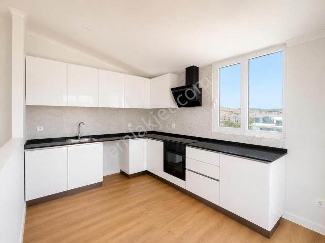Yalova Elegantparkın En Şerefiyeli 4+1 Panoramik Teraslı