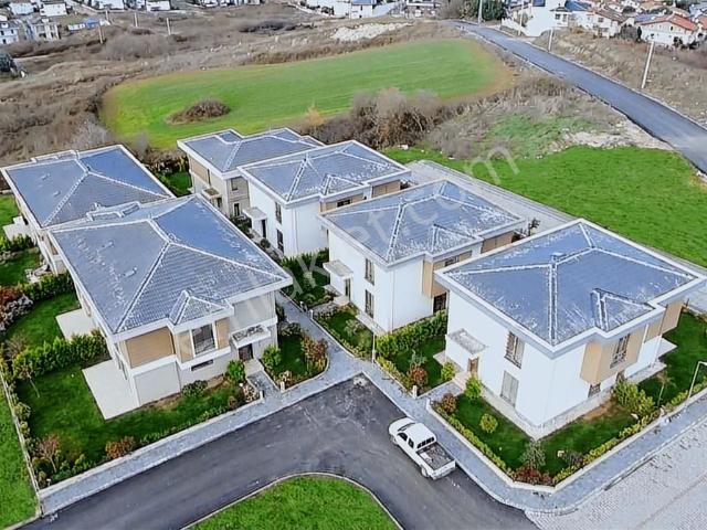 Yalova Kadıköy Mahallesi 5+1 Fırsat Villa