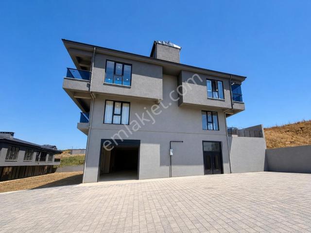 Yalova Kadıköy Parklıfe Sitesinde 1+1 Satılık Daire