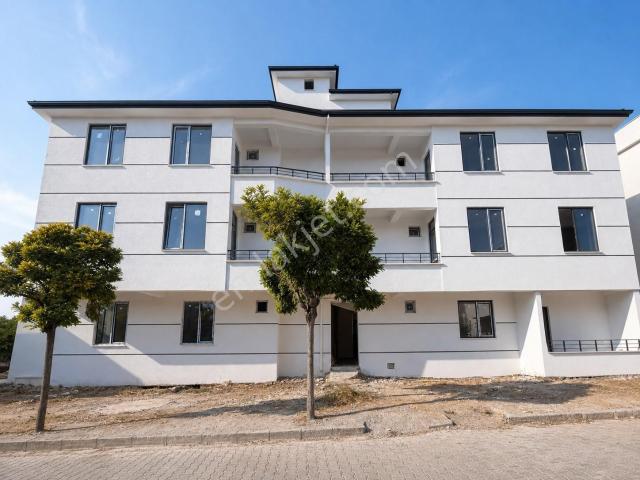 Yalova Kadıköyde Sıfır Binada Balkonlu, Koridorlu 1+1