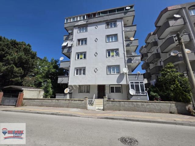 Yalova Çift. Sahil Mahallesi Arakat Asansörlü 2+1 Satılık Daire