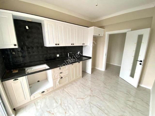 Yalova Çiftlikköy Bahçeşehir Koleji Altı Deniz Gören 3+1 Daire