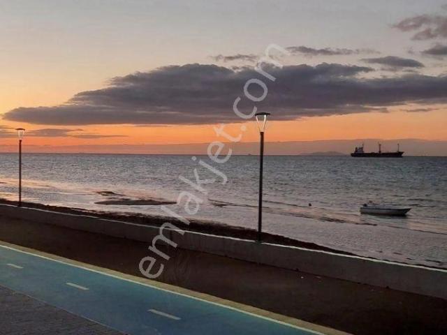 Yalova Çiftlikköyde Denize Sıfır Sitede Satılık Daire