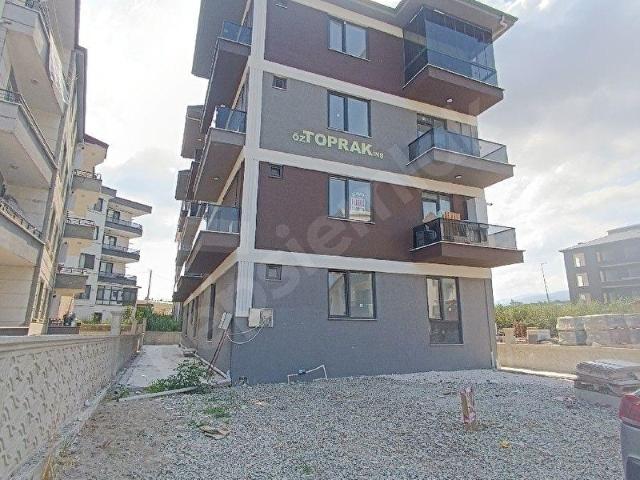 YALOVA M.A.E. mahallesi kelebek çayırında SATILIK 1+1 ara kat daire