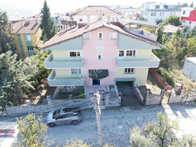 Yalova Merkez Deniz Manzaralı Müstakil Ev