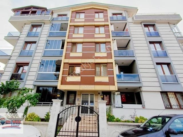 Yalova Merkez İsmetpaşa Mahallesi'nde Kiralık 3+1 Daire