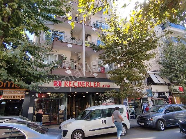 Yalova Merkez İstanbul Cad. Üzeri 3+1 Daire