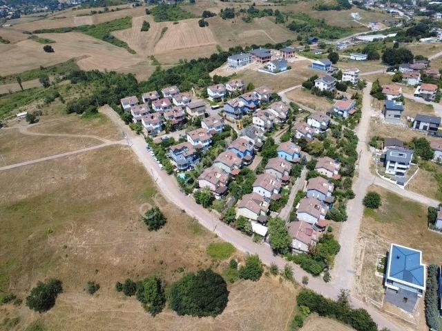 Yalova Merkez Kadıköy Site İçınde 6+1 Villa