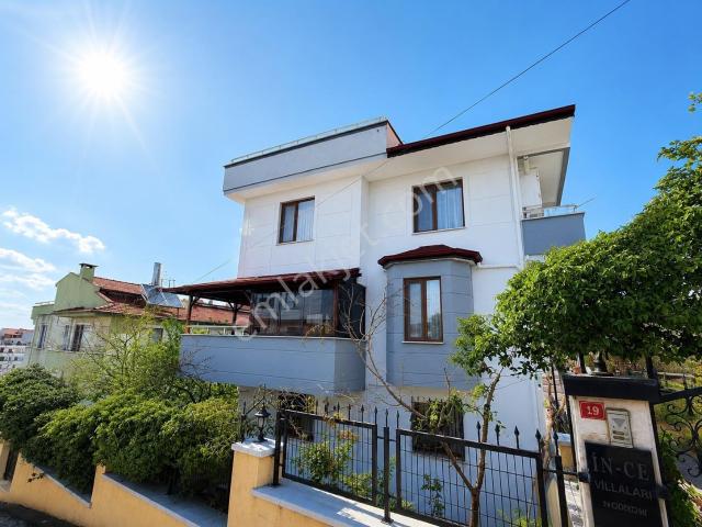 Yalova Merkez Kazım Karabekir Mh. Satılık İkiz Villa