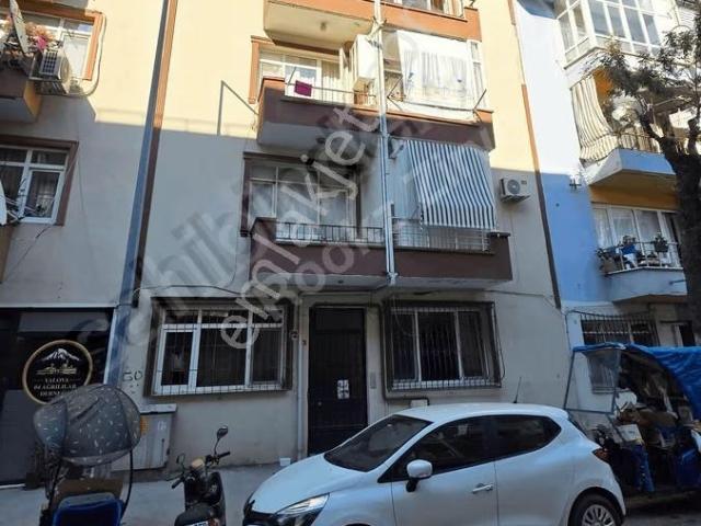 Yalova Merkez Kiralık Yenilenmiş Ana Caddede 2+1 Daire 90m²