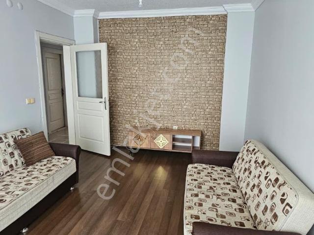 Yalova Merkez Tokide Eşaylı Kiralık 2+1