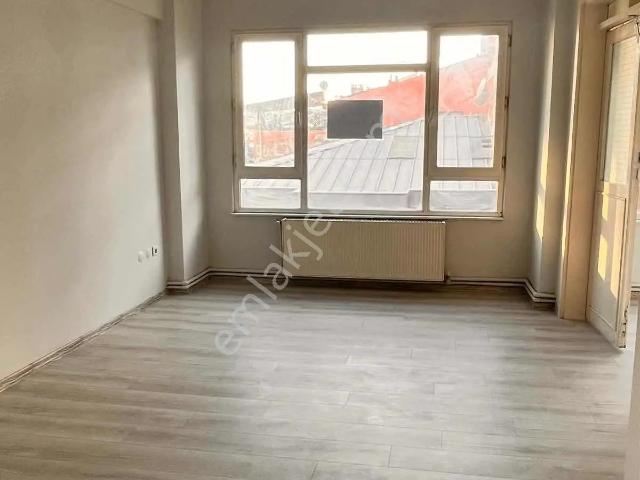 Yalova Merkez'de Cumhuriyet Cd. Asansörlü Kiralık Daire