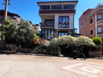 Yalova, Merkezde Trıplex, Adalar Manzaralı Villa